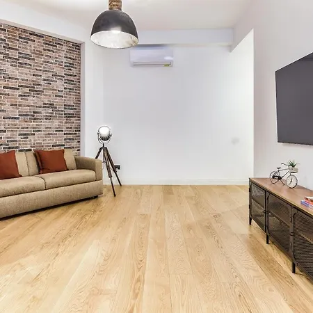 Beplace Apartments In San Babila Milan Extérieur photo